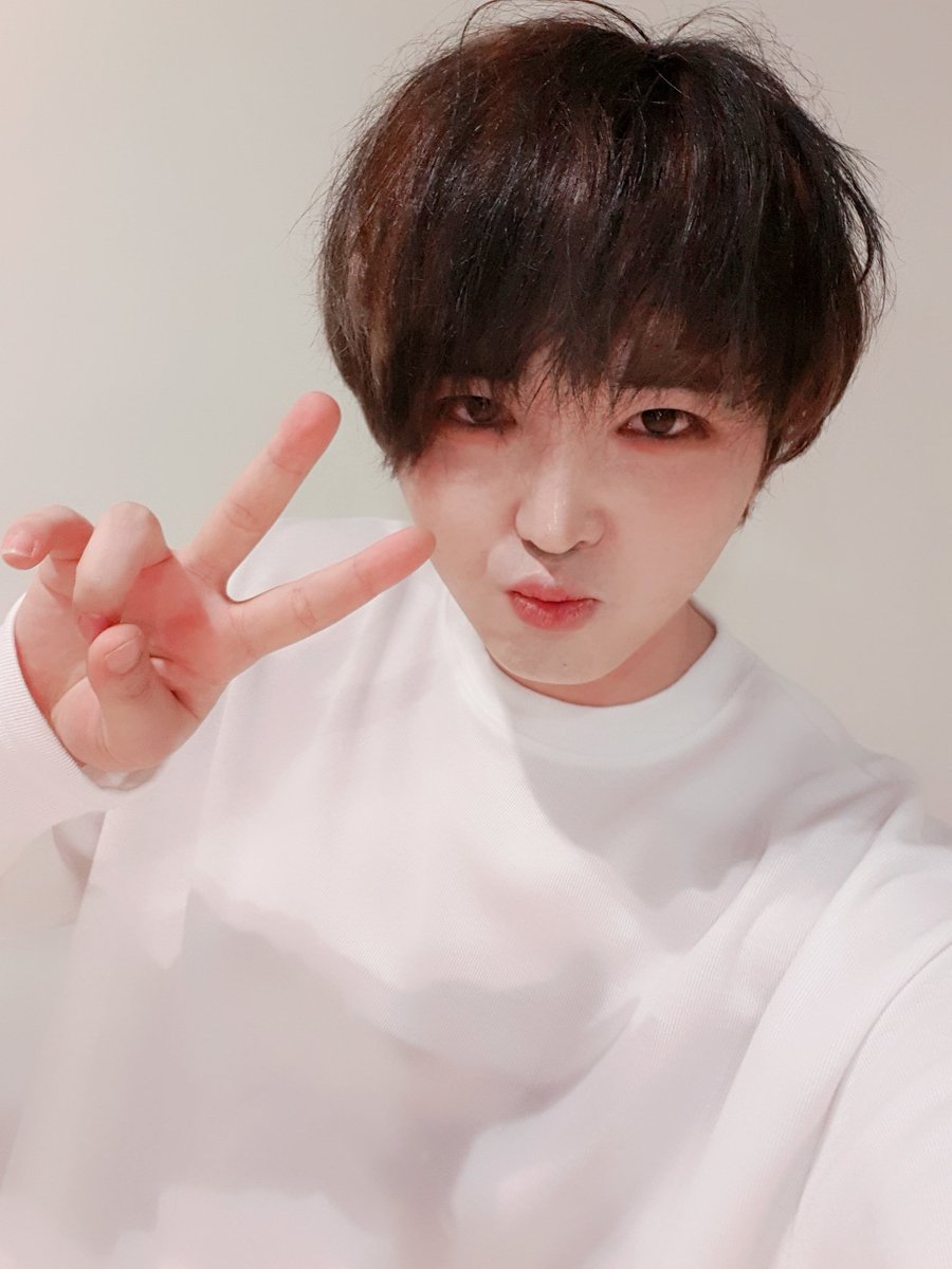 FCLIVE_official's tweet image. #ZETH  ONLINE TALK HALLOWEEN EVENT
本日イベントに参加してくださったファンの皆様ありがとうございました👻👻明日も宜しくお願いします➰

🎃明日🎃
📅10.31(Sun)🕖16:00-KST 
🔗 bit.ly/3mo8AKn
　
チケット発売中🎟 
#TARGET #타겟 #제스 #ゼス  #ハロウィン