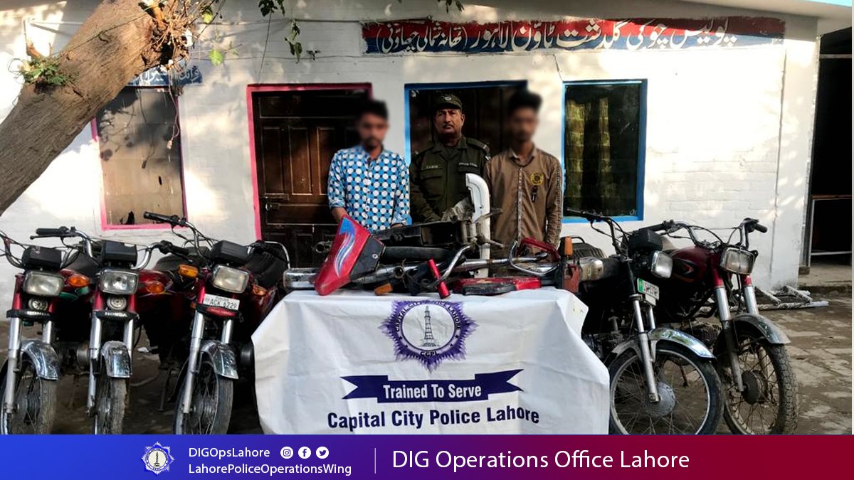 spcantt's tweet photo. چوکی گلدشت ٹاون کی کاروائی، متحرک موٹرساٸیکل چور گینگ کے 02 رکن گرفتار، ملزمان کے قبضہ سے 05 موٹرساٸیکلیں، 06 سے زائد موٹر سائیکلوں کے سپئیر پارٹس، پسٹل اور گولیاں برآمد، مقدمہ درج https://t.co/FIAZ8tCY6W