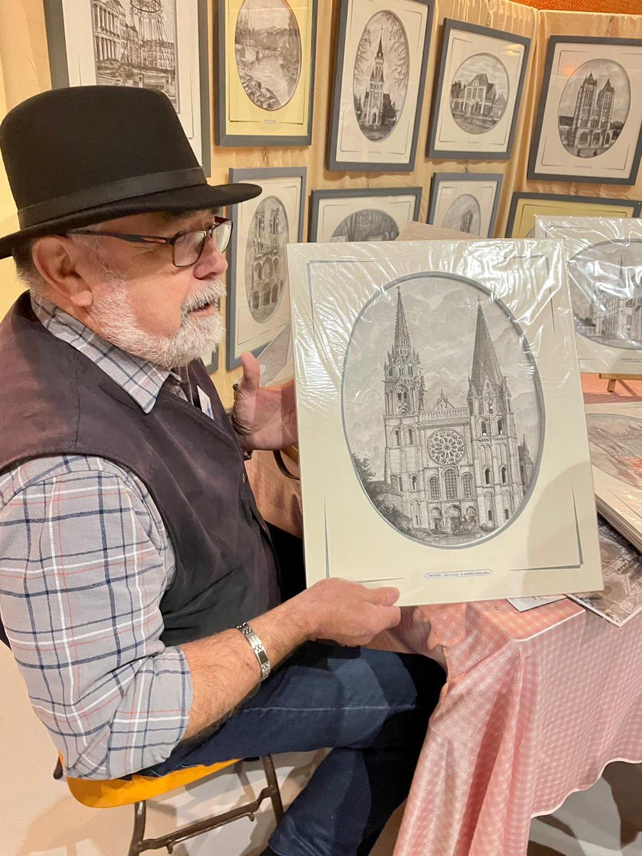 JulienDive's tweet photo. 🧑🎨 7ème édition du salon d’automne à #Holnon pour l’association saint-quentinoise « Art et Littérature ».
Ouverte à la visite jusque 18h00.
Avec remise du prix du député pour encourager et reconnaître le travail des artistes bénévoles. #Circo0202 https://t.co/CvKd3oVtiC
