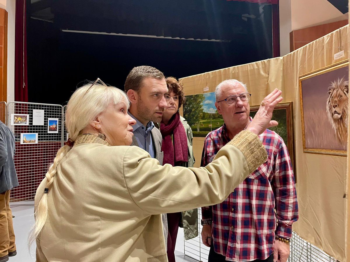 JulienDive's tweet photo. 🧑🎨 7ème édition du salon d’automne à #Holnon pour l’association saint-quentinoise « Art et Littérature ».
Ouverte à la visite jusque 18h00.
Avec remise du prix du député pour encourager et reconnaître le travail des artistes bénévoles. #Circo0202 https://t.co/CvKd3oVtiC