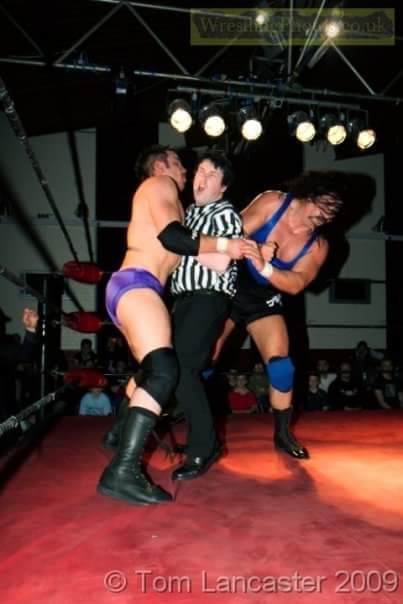 wildarmtins's tweet photo. @WWE I hear you're hiring "shorter" refs.... 5'7 here ;) https://t.co/PrU68xyPDd