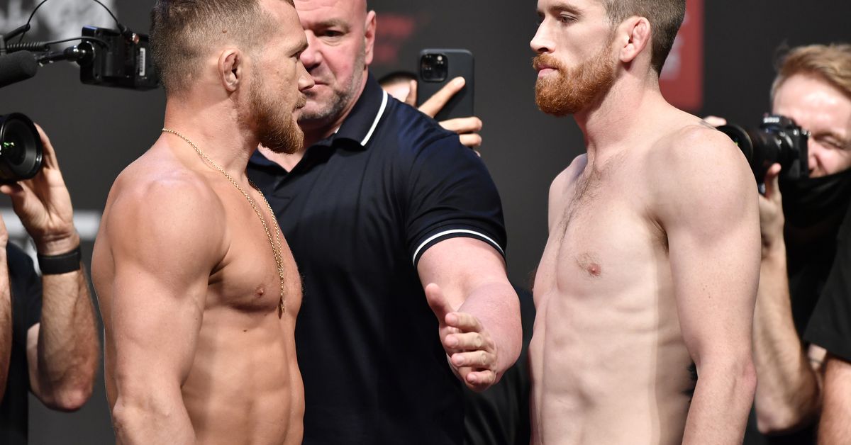UFC 267 fight card primer: Yan vs. Sandhagen  dlvr.it/SBZgk7 Tix: goo.gl/7kQpdg