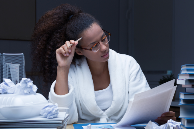 JasovskyM's tweet photo. Did you know that being a night owl may make you more susceptible to depressive disorders? See how shifting your sleep schedule one hour can boost your #MentalHealth, even if you stay up late in @PsychNewsToday. #health #wellbeing https://t.co/BAuy9VNKb9 https://t.co/HdBsToQOmO