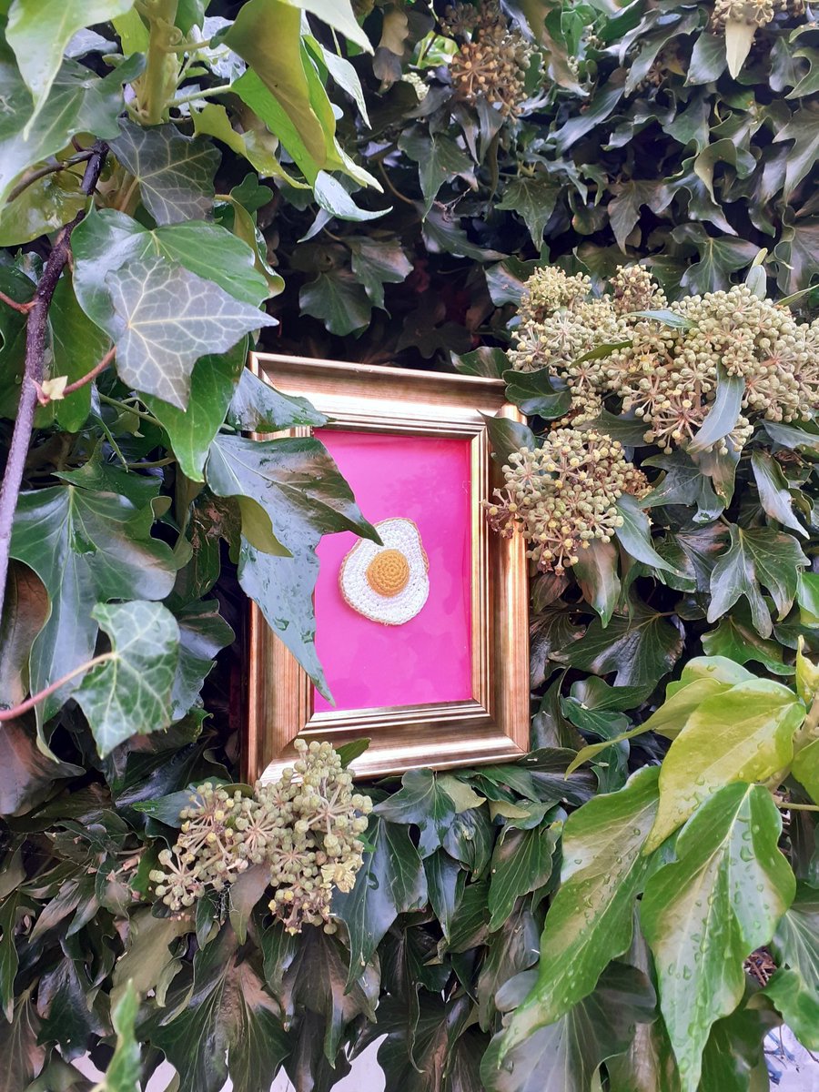 crochet_crafter's tweet photo. #Crochet #3D #FriedEgg #boxframe https://t.co/6ekUaqUHU6
