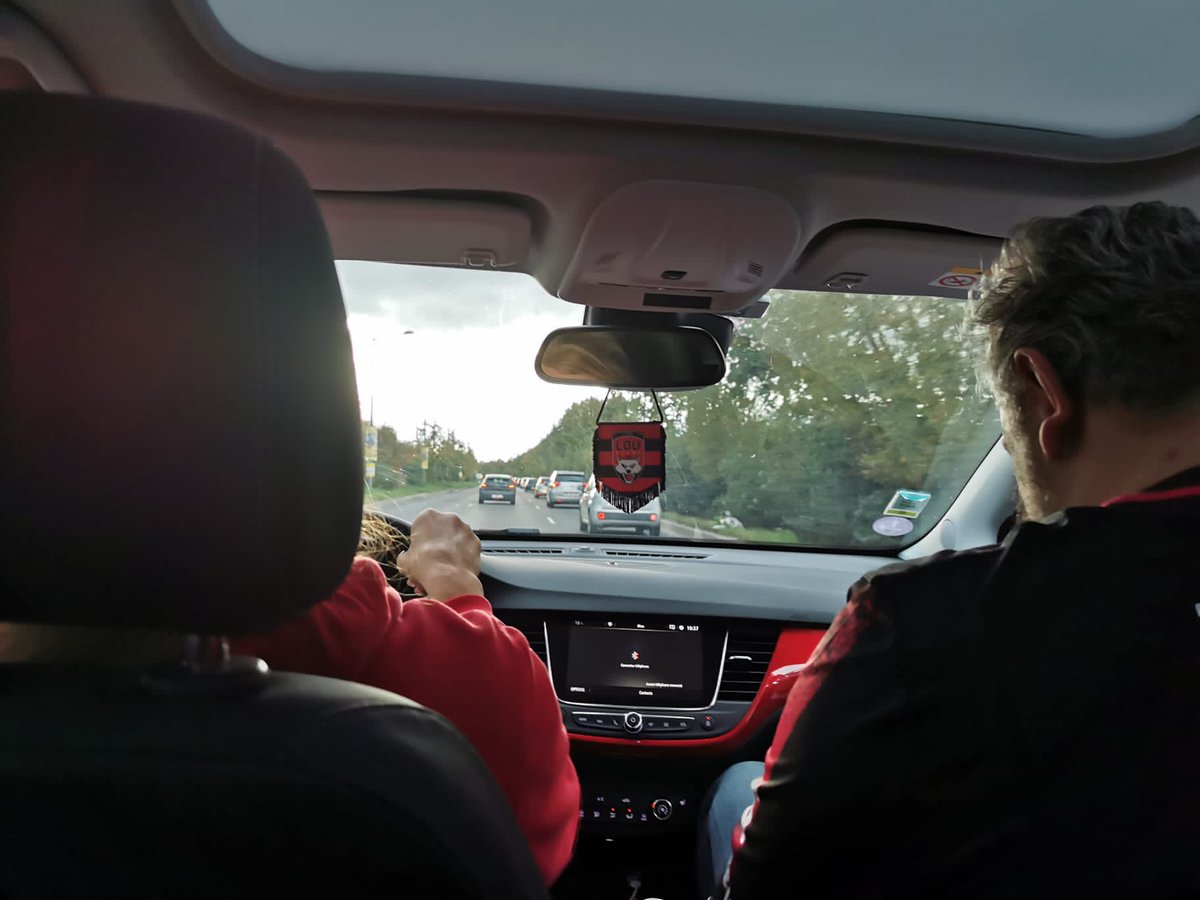LaMeuteDuLOU's tweet photo. Direction Montpellier prêt pour le combat 😉 Allez Le Lou 🔴⚫️@LeLOURugby @BricePuthod https://t.co/YKV69VLBnI
