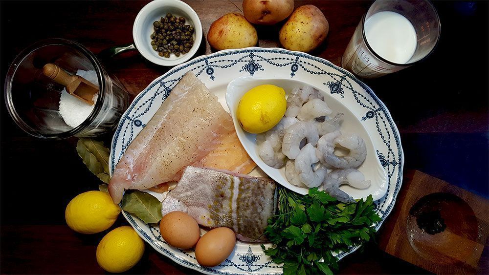 Try this delicious and easy recipe  for a very tasty fish pie. It has a crispy cheesy topping. A great dish for a supper or a family gathering. buff.ly/2CrSHMA