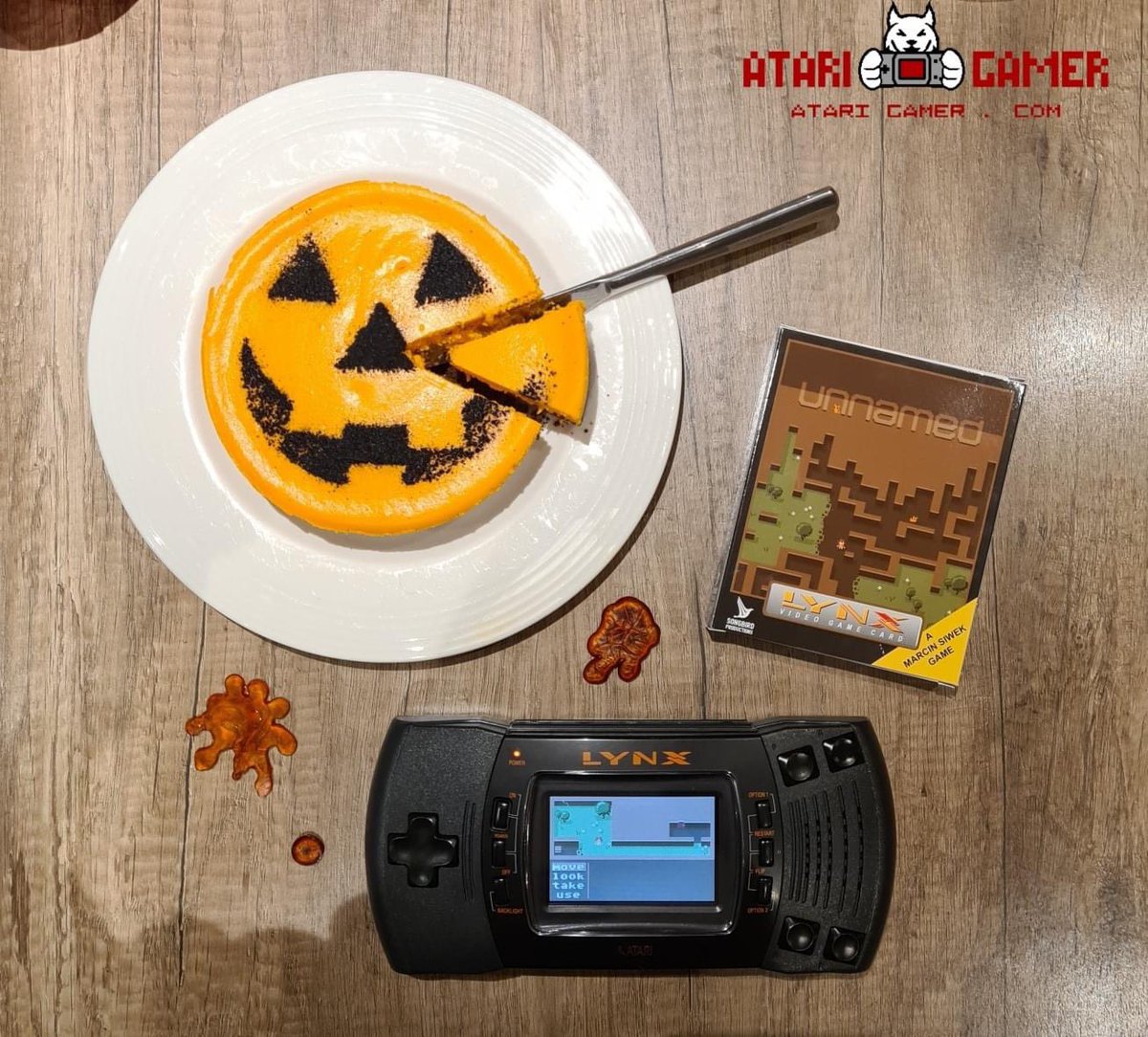 kretro_gaming's tweet photo. Pumpkin pie 🥧🎃

Atari Lynx ✔

Game - Unnamed ✔

A spooky mystery adventure 😱

Can you seek your way out of this menacing maze!? 🔎👣

Watch out for 'Ghosts' if playing this Halloween 👻

#atarilynx #retrohandheld #halloween #retrogaming #homebrew https://t.co/yOFZOhn1Q2
