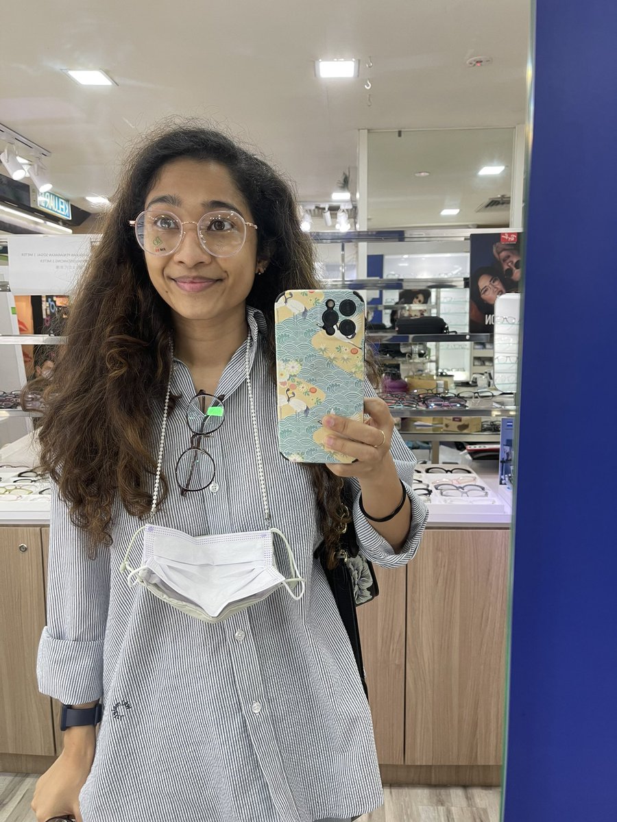natashagideon's tweet image. Back here again because power naik. The cheapest place to do specs esp kalau power macam I 700 💀 kalau power korang rendah even better. As low as RM50 with lens. Jumpa Mall / Sg Wang Level G. Perfect Optical. Mine with blue lens power 650/700 RM330 🤓 usually &amp;gt;RM500 💀