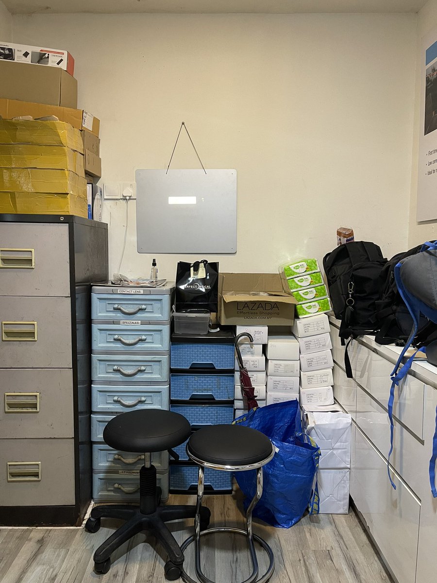 natashagideon's tweet image. Back here again because power naik. The cheapest place to do specs esp kalau power macam I 700 💀 kalau power korang rendah even better. As low as RM50 with lens. Jumpa Mall / Sg Wang Level G. Perfect Optical. Mine with blue lens power 650/700 RM330 🤓 usually &amp;gt;RM500 💀