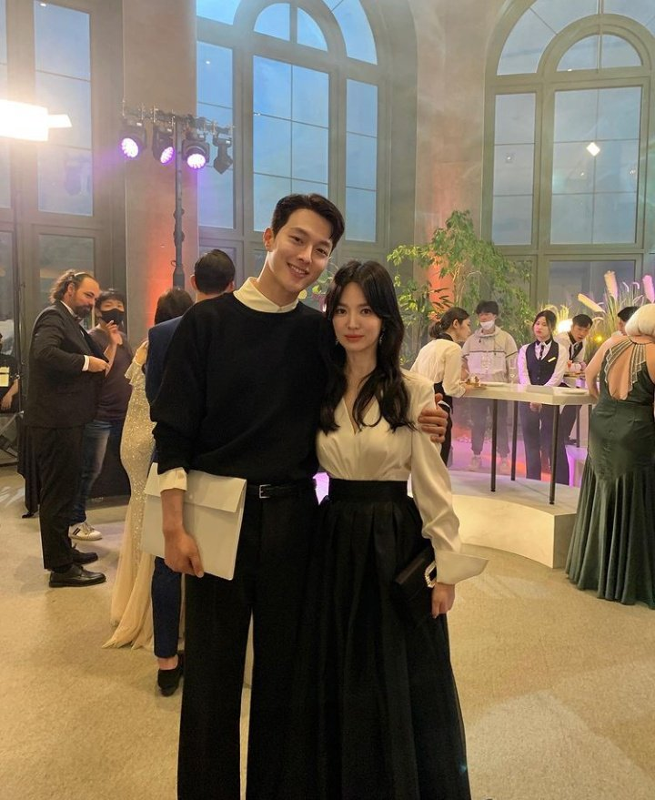 iconickdramas's tweet photo. Our #NowWeAreBreakingUp couple! Hyekyo and Kiyong look so good together 🖤 https://t.co/NFZnd7jRc9