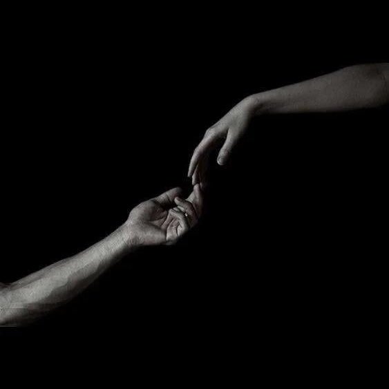 قلبي بدقاته اذا رحتي يناديك اسمعي .