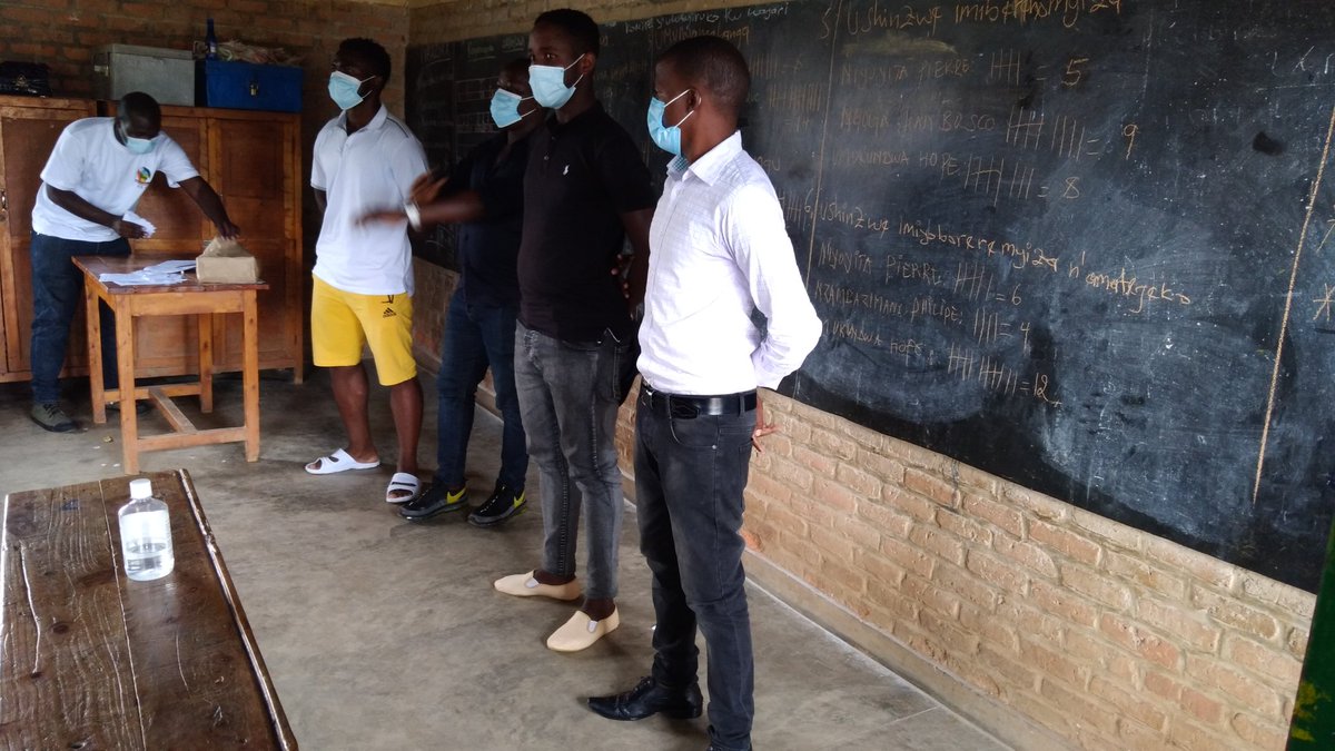 Gasabo_District's tweet photo. #Amatora2021; Mu Tugari 73  @Gasabo_District hatowe ibyiciro bikurikira: 
Komite Nyobozi z'Inama z'Igihugu ku Kagari,
Abajyanama ku Kagari mu byiciro byihariye, 
30% by'abagore muri Njyanama y'Akagari,
Biro ya Njyanama y'Akagari  n'Umujyanama rusange w'Akagari mu Murenge; https://t.co/JdvsZlNm1e