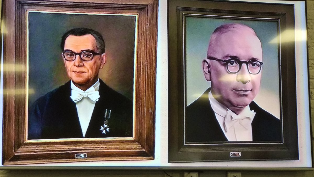 synodebest's tweet photo. Namens #synodegkv betuigt vz. Oosterhuis spijt over behandeling professoren Jager en Veenhof door GS #GKV in 1969. “Wij voelen ons geroepen tegenover God over deze publieke ontering van uw geliefde vaders en grootvaders spijt te betuigen en recht te doen aan hun naam en eer.” https://t.co/LBBsrmwSVb