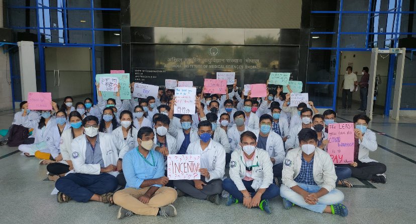 In support of protesting #MBBS Interns of <a href="/AIIMSBhopal/">AIIMS-Bhopal Official</a> for their genuine demand, #FORDA urges upon concerned authorities to disburse the already promised #COVID19 Incentive at the earliest @DirectorAtAIIMS <a href="/mansukhmandviya/">Dr Mansukh Mandaviya</a> <a href="/MoHFW_INDIA/">Ministry of Health</a> <a href="/internsaiimsbpl/">Interns, AIIMS BHOPAL</a> @rda_aiims_bpl <a href="/ANI/">ANI</a> <a href="/ndtv/">NDTV</a>