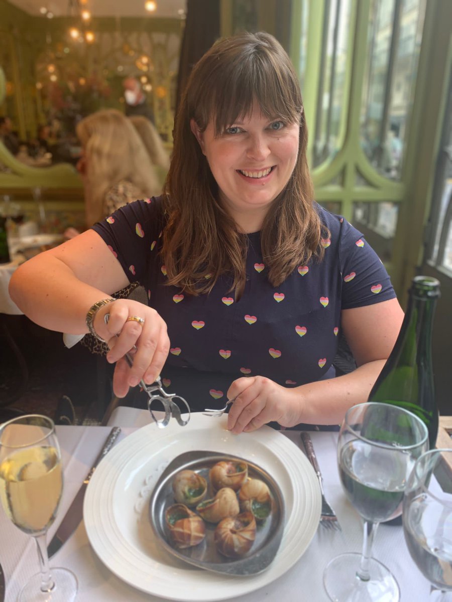 missrafo's tweet photo. You're not in #Paris until... #escargot https://t.co/bYRsSlKQKp