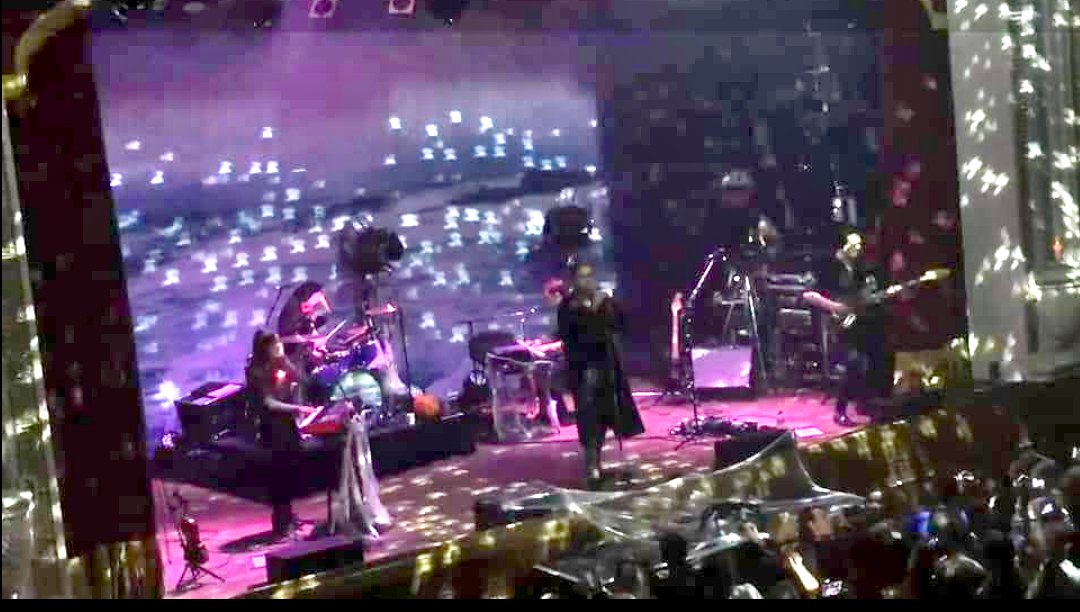 hlimpo's tweet photo. #HappyHalloween 🎃
With the #OneAndOnly
#ofcourse
#TomChaplin
#BackToAMagicalHalloween2016
#TheWaveTour #LiveIslingtonHall
Don't miss to relive this ⏬ 🔥
🕸️https://t.co/Cl5NkdKyg2 https://t.co/YcSCmLq8iu
