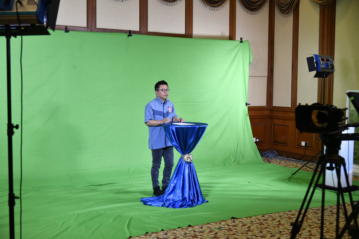 KBSMalaysia's tweet image. KONVENSYEN BELIA KEBANGSAAN 2021 +ASEAN CONNECTKBK

Konvensyen Belia Kebangsaan 2021 +ASEAN ConnectKBK Sempena Hari Belia Negara 2021 buat pertama kalinya diadakan secara hidrid selari dengan norma baharu.

Konvensyen ini telah dikelaskan kepada 4 stream yang bertemakan