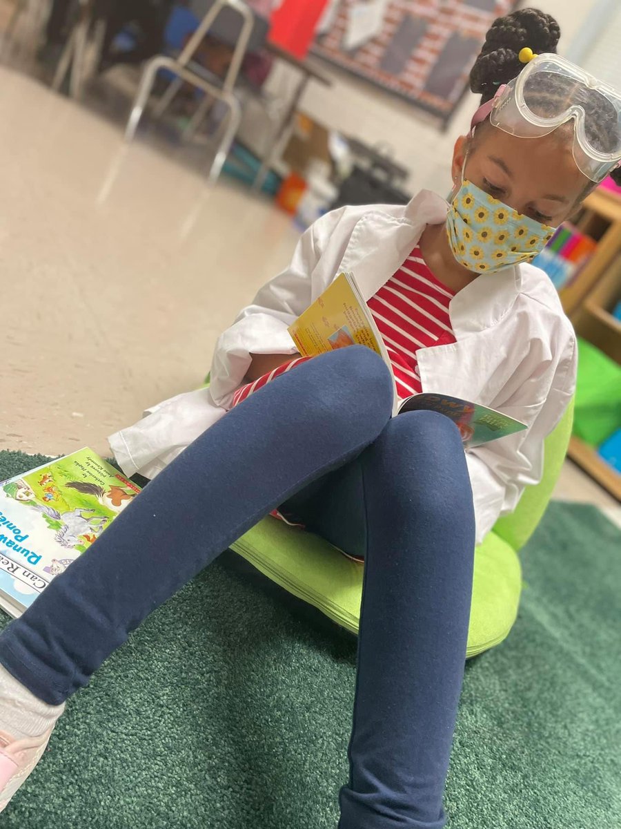 It’s Ada Twist Scientist 🔬🥼🧪Our second grader loves Ada! Thank you <a href="/andreabeaty/">AdaTwistScientist</a>