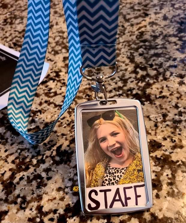 leighmragsdale's tweet photo. When one of your students dresses up like you for Halloween 😂😂😂 #tlap #leadlap #APNetworkchat #31DaysOfHalloween https://t.co/JZqhVDrLF6