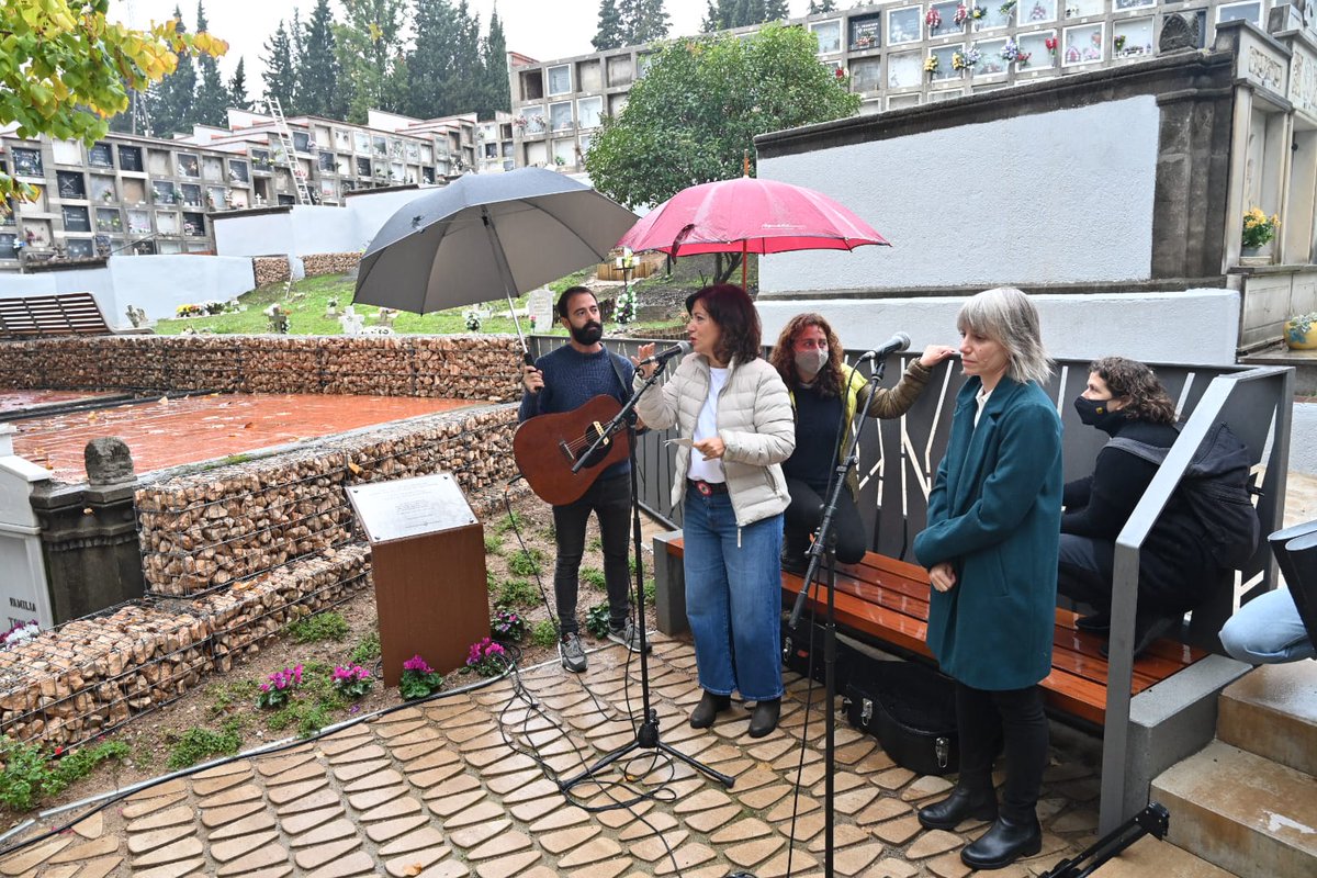 granollers's tweet photo. Emotiu acte de presentació de l'espai dedicat  al dol gestacional i neonatal del Cementiri Municipal de Granollers. Un espai d’acollida i acompanyament de les famílies que han patit la dolorosa pèrdua d’un nadó que ha nascut sense vida o que ha mort poc després de néixer. https://t.co/S18Qkxa2m2