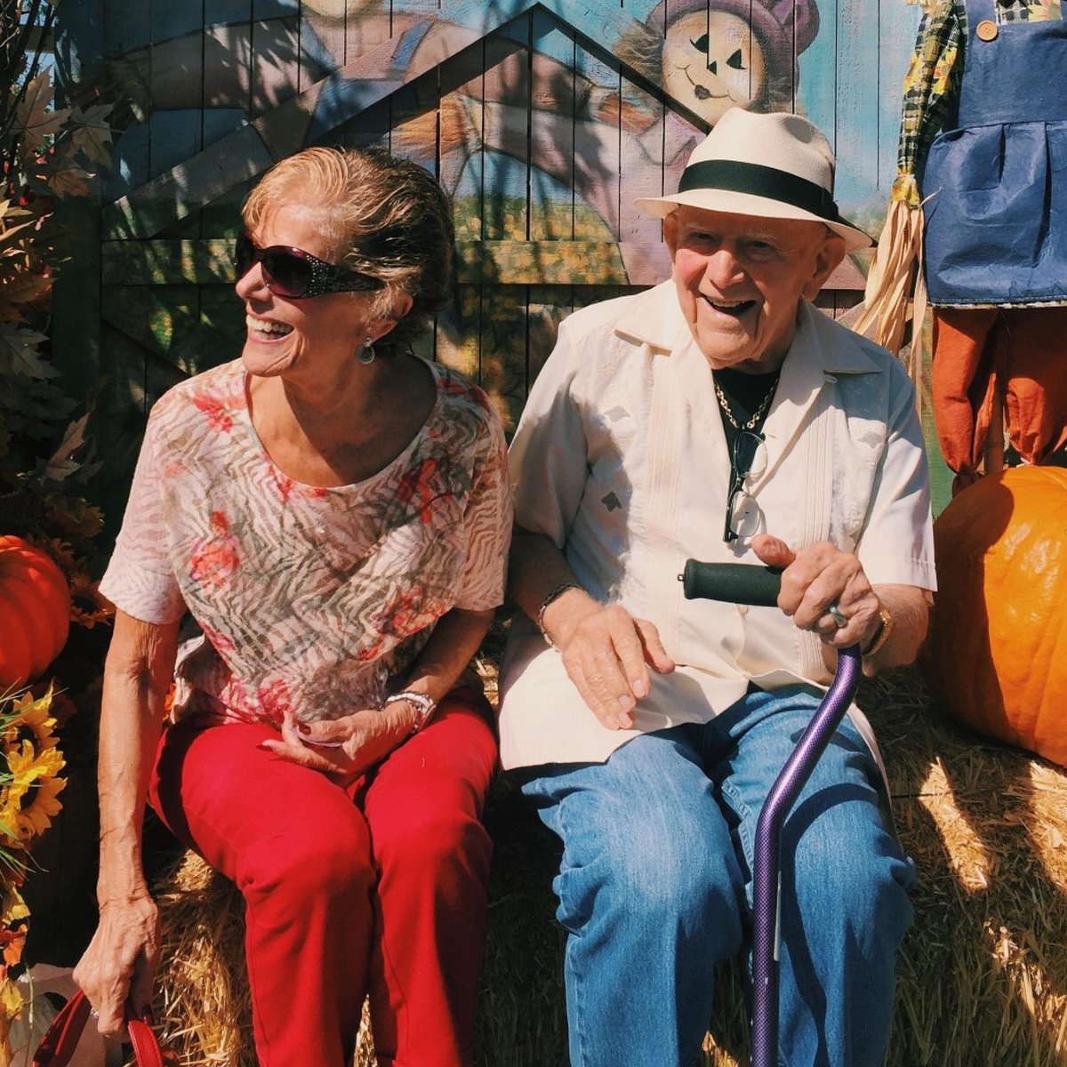 Remember clocks go back 1-hour at 2 am tomorrow; enjoy your extra hour this Halloween weekend. 🎃👻