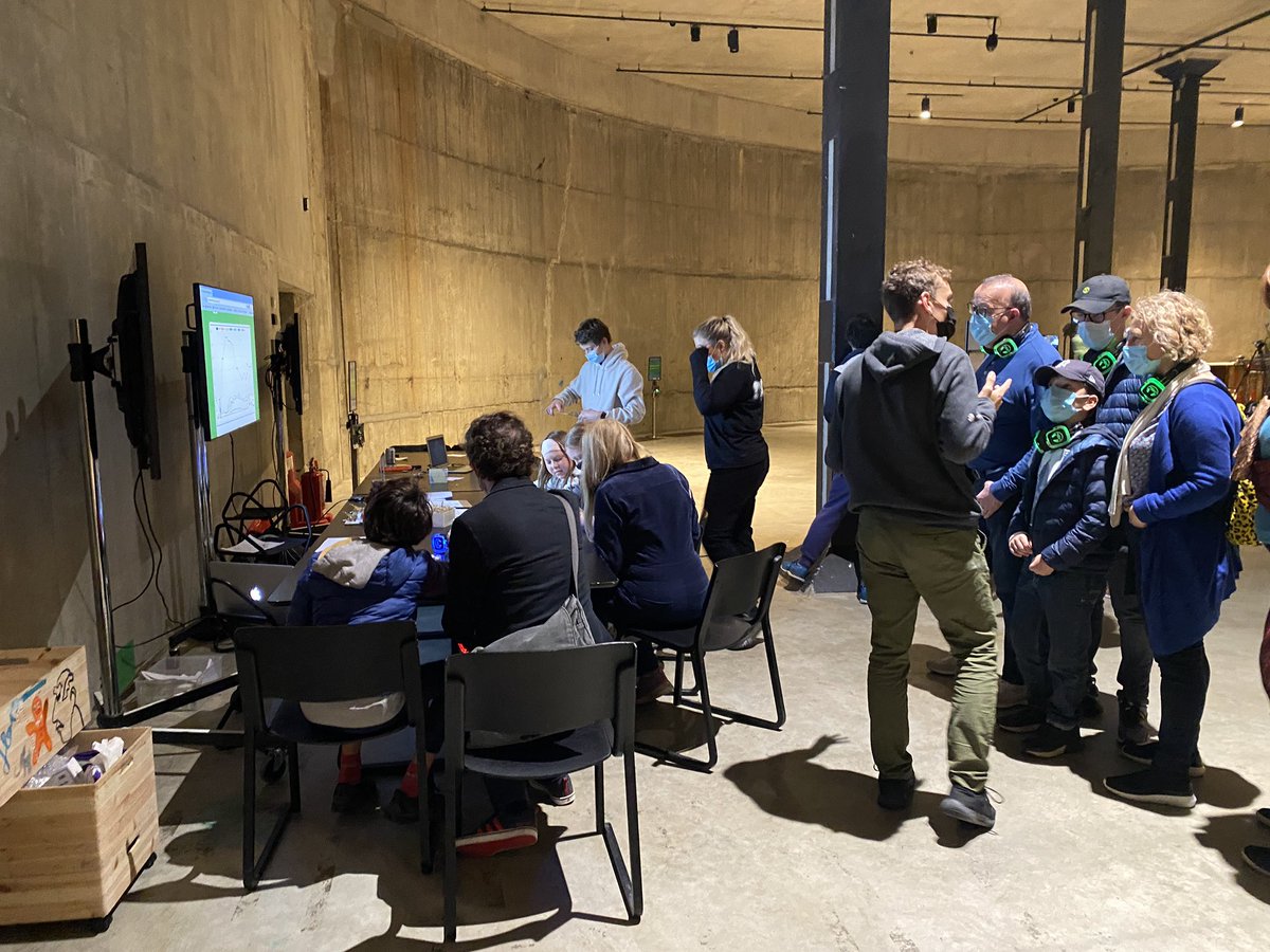 Running our #EnvironmentalHack as part of #PowerToChange Amazing celebration of the environment-look at this locally sourced food you can taste. Come be part of our #CitizenScience experiment to measure #CO2 levels. Continuing tomorrow - book a slot <a href="/Tate/">Tate</a>  tate.org.uk/whats-on/tate-…