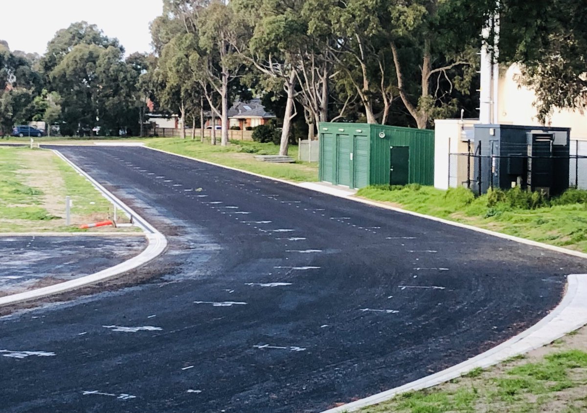 gordonfode's tweet photo. Looking forward to going back to a brand new track &amp; field at Glamis Avenue with new sensors under track #SandringhamAthleticsClub #SandringhamLittleAthleticsClub @insideaths @LittleAthsAust @LittleAthsVic https://t.co/HD6w1Xb68K