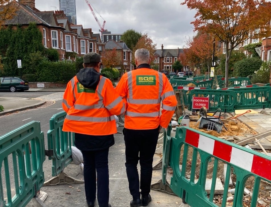 MBCyclingTM's tweet photo. With @RBKC promoting disability equality at roadworks. Good to see @CadentGasLtd @GNetworkComms & @UKPNnews in attendance. Thanks to #ADKC members for highlighting what barriers to access look like & what we must consider with traffic management design! https://t.co/E4RXMqas2i