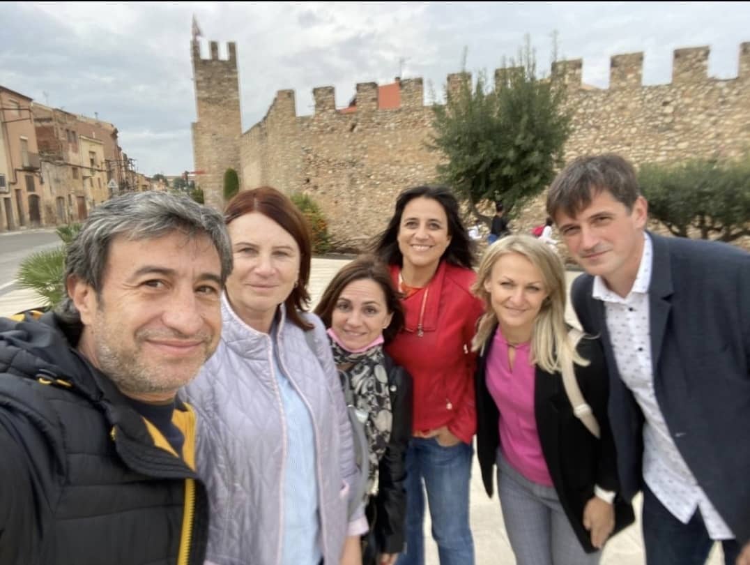 INSMontsuar's tweet photo. Last day!! Els professors de Latvia acaben el #jobshadowing visitant @ins_lladonosa i @EOILleida . A la tarda els portem a #Montblanc i ens trobem amb la recreació de les justes de l'edat mitjana! drošs ceļojums!! līdz nākamajai reizei!! @talsu2vsk #montsuarerasmusplus https://t.co/U0Ch0MGUgE