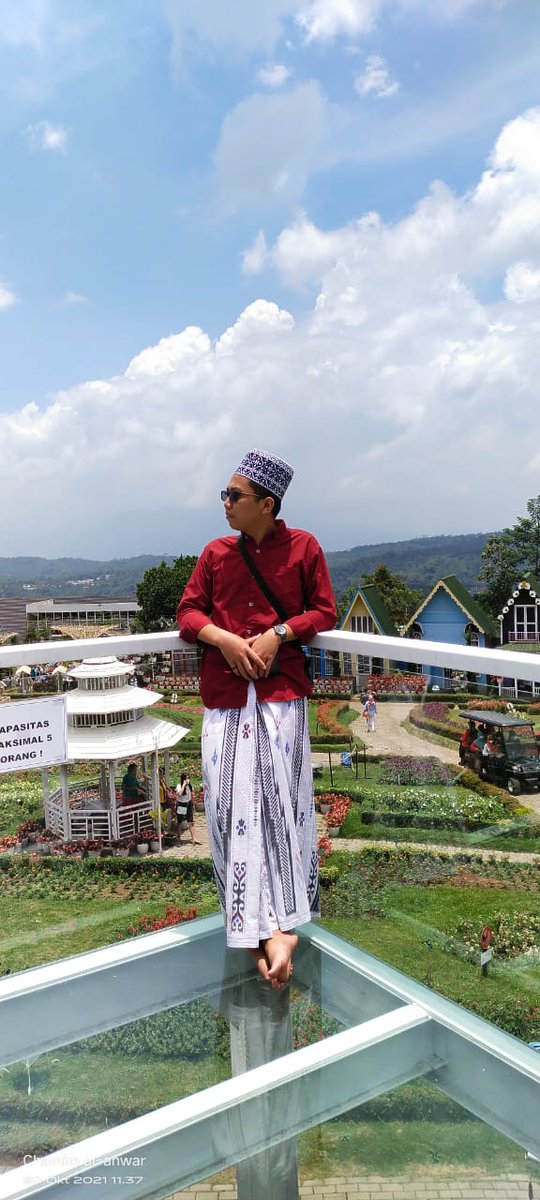 Cowoklah1's tweet photo. Ganteng nggak ..... 
Enggak lah masak ganteng... https://t.co/ot8ouXgVaw