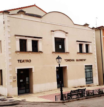 teatro_ronco's tweet photo. Y hoy nos vamos a Pradoluengo, al teatro "Cinema Glorieta"... para quien quiera acercarse😉
#humorsencillo #teatroparatodos https://t.co/2jvacgeZxp