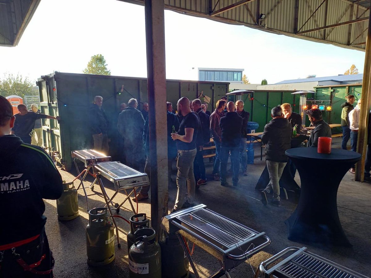 desterkerij's tweet photo. Een prachtige winter bbq mogen regelen bij Verpakkingsindustrie Stempher BV. Gezellig samen zijn met heerlijk vers kwaliteits vlees van Oonse Boerderieje en de huisgemaakte salades en bouillon uit eigen keuken.

#Rijssen #Holten @StempherRijssen https://t.co/idYBvF4676