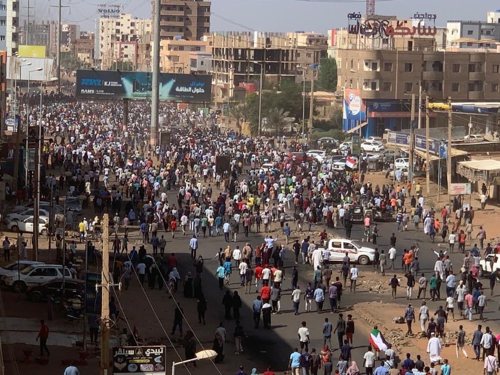 a7medcist's tweet photo. الستين الآن  
#مليونية30اكتوبر 
#موكب30اكتوبر 

#مليونية30أكتوبر https://t.co/632AMV3llr