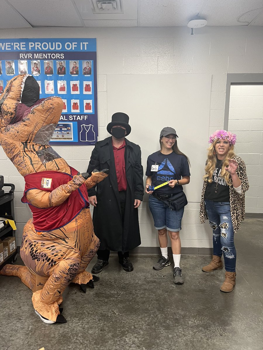 707 MST wishes everyone a Happy Halloween!!! <a href="/BenitoKomadina/">Benito.Komadina@Lowes</a> @GotoLowes <a href="/steveyoung456/">Steve Young</a> <a href="/BrianTe58414379/">Brian Terry</a> <a href="/RockyPruitt6/">Rocky Pruitt</a> <a href="/kennygrimsley/">Kenny Grimsley</a> <a href="/MarvinREllison/">Marvin Ellison, Chairman & CEO of Lowe’s</a> <a href="/BlueBoxR1/">@BlueBoxR1</a>