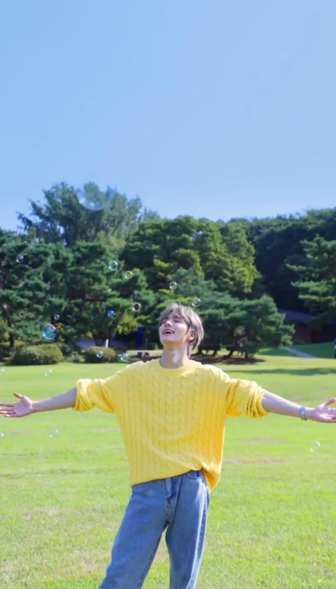 _YOUNGBINNIE's tweet photo. #YellowIsOutNow
#LeeYoungbin #이영빈
#ProudByOn #CIELOGROOVE https://t.co/dlCM43lY5t