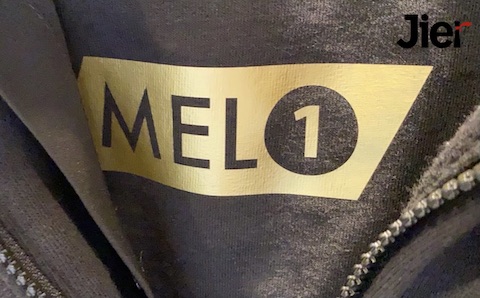 JierMag's tweet photo. #MELO（#GMOST）
ソロ活動１周年おめでとう🎉
『日本での挑戦❗️』
という決意のインタビューから１年
コロナ禍でも着実に進化を続けるMELO
２年目の飛躍を期待してます❣️

11月はKPOPミュージカル
「#BACKTOTHESTAGE」に出演！

#Jier がMELOさんに🎁したMEL①Tシャツ
👕F＆RTでグレーTを🎁 11/3締切 https://t.co/3iig5SAgzR