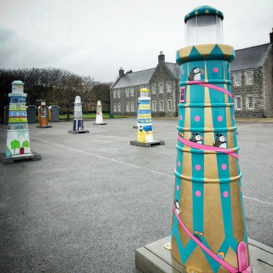 WhimSicALLusH's tweet photo. It may be a dreich and drizzly ol day but it makes for fabulous photos of our lighthouses at the @lightthenorth farewell event. The colours really pop against the grey don’t you think?
#LightTheNorth ‘Puffin Playground’ #lighthousetrail @CLANnow @wildinart
📸@MButterworthart https://t.co/L3u00PN0KS