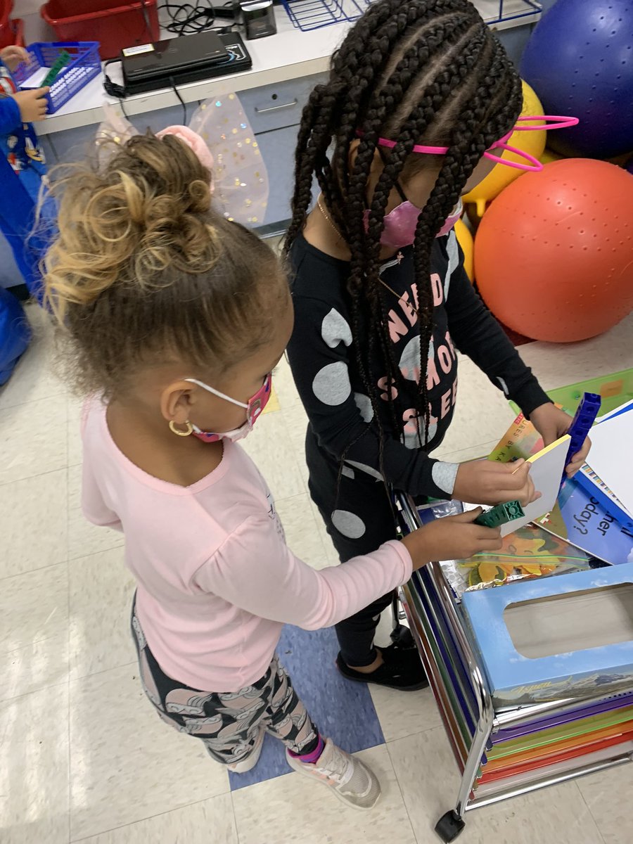 bennettsbunch's tweet photo. Comparing the length of objects to our tower of ten #cddolphins https://t.co/939V4Oincl