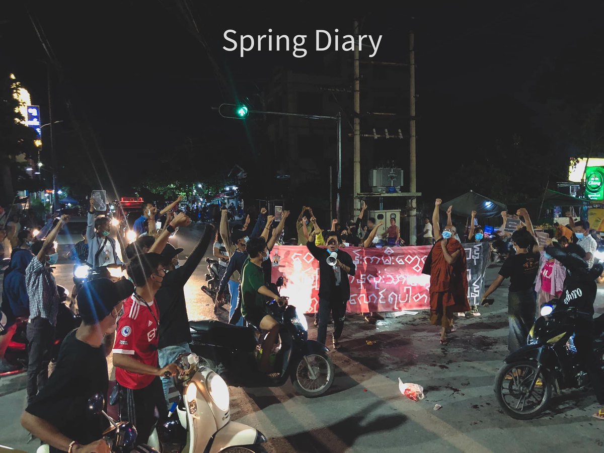 AAeindra's tweet photo. Though SAC forces are imposing stricter security measures, Alliance strike is taking over the streets of Mandalay to protest against the military regime and standing with people of Thantlang. 

#WarCrimesOfJunta
#Oct30Coup  
#WhatsHappeningInMyanmar https://t.co/DVCDF2qX8Z