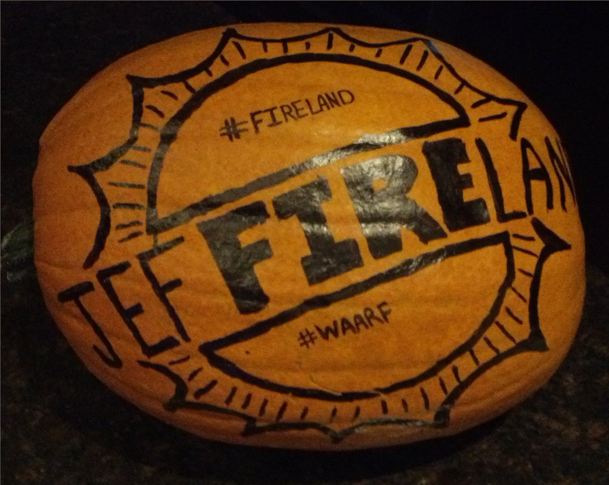 ThomasSWFL's tweet photo. Since it's #Halloween weekend, here's a flashback to my @MiamiDolphins themed Jeff #Fireland pumpkin, circa 2013. #WAARF https://t.co/fcgTIlM95Y