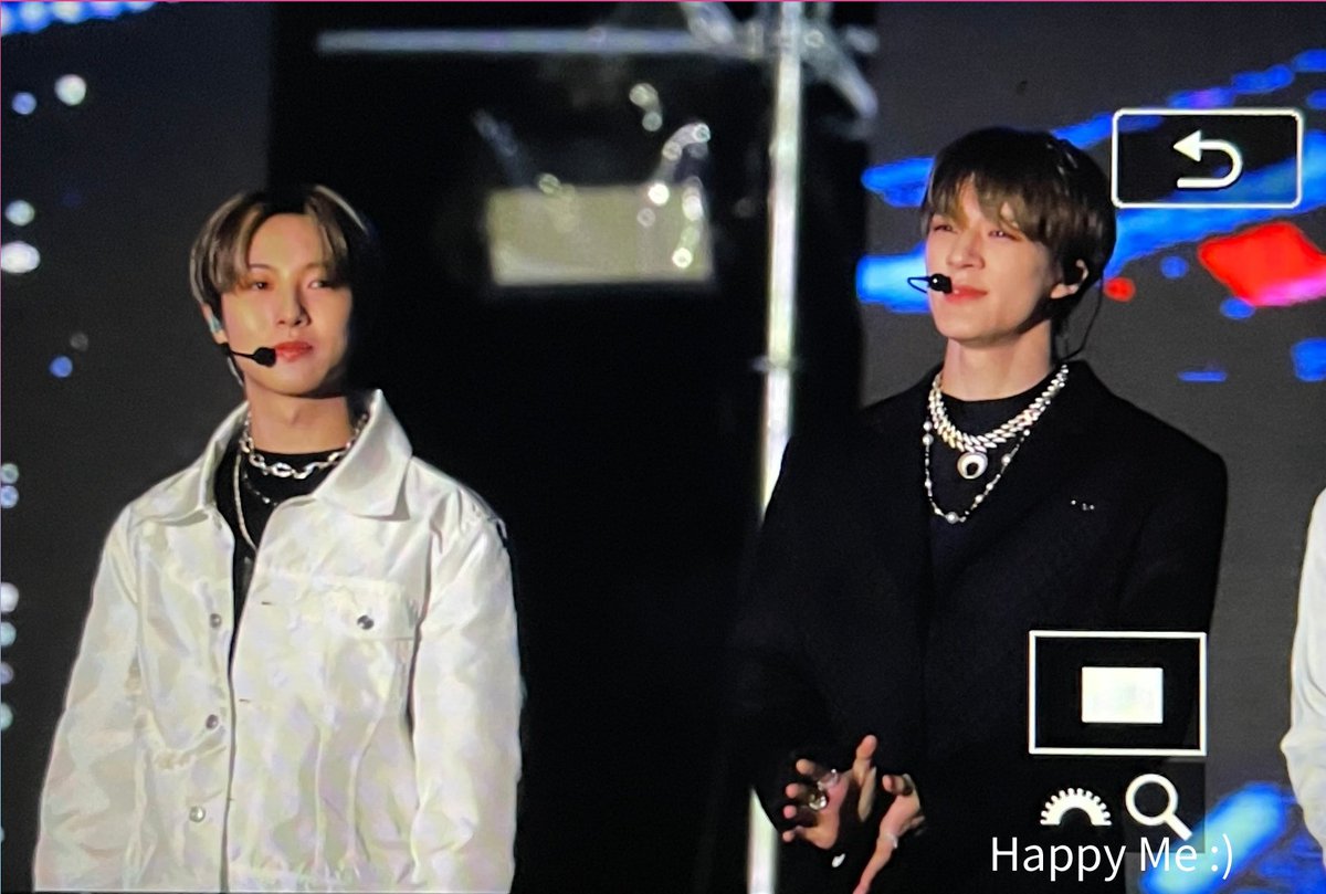jeninjonie's tweet photo. AAKHHHHH GOOD NITEEEEE EVERYONE 🔥🤯😾💕💸💣🌶️

#noren #jeno #renjun

cr. howhappy_me https://t.co/rIdp7pwQM6