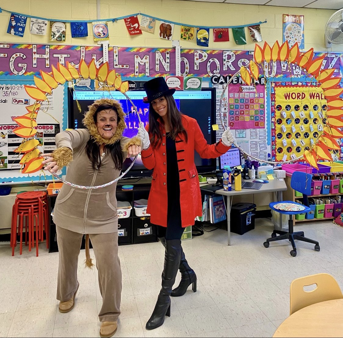 lindzmj's tweet photo. Welcome to the Circus! For our first act… 🤣🤣🤡🤡🦁🦁🎪🎪🙌🏻🙌🏻 #jmproud #edisonk12 https://t.co/rl5rTmB22J