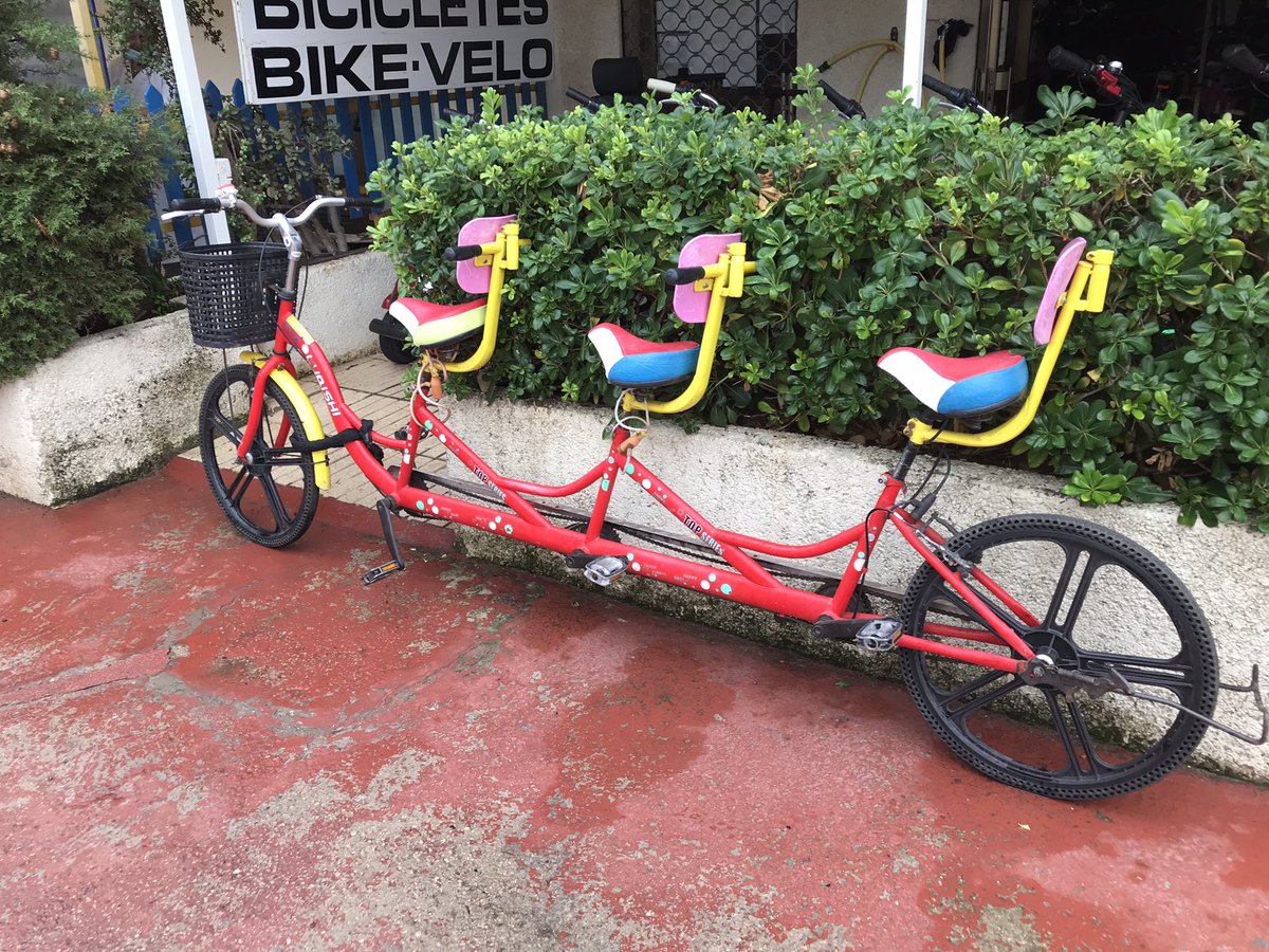 Siendo que los 3 que vamos, a estas alturas, contamos como uno solo… podemos hacer la carrera con este trasto?! 😬👍🏻 <a href="/GranFondoLM/">Polar Gran Fondo La Mussara</a> #cicloturismo #ciclismo