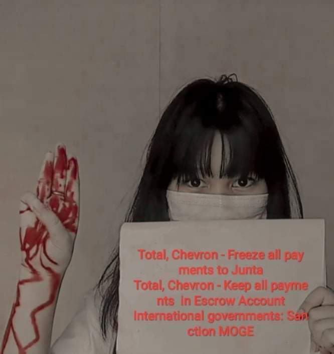 kayaprilnyein1's tweet photo. "Freeze payments to Junta and save Myanmar"
Revolutionary youths of Dawei launched an online photo campaign to pressure foreign companies @TotalEnergies @Chevron and #POSCO to cut off all payments to Junta.
#FreezePaymentsToJunta #Oct30Coup
#WhatsHappeningInMyanmar https://t.co/yXUlLyxjlC