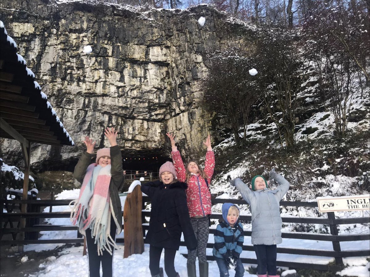 Journey into a #Yorkshire winter wonderland, as Santa’s Elves lead you on a magical underground adventure, through Pixie Passage, into Rudolf Hall, past Santa’s Shower &amp; into his grotto where Santa Claus &amp; his HUGE table of presents await! ingleboroughcave.co.uk/santas-grotto. 🎅🎁⛄️