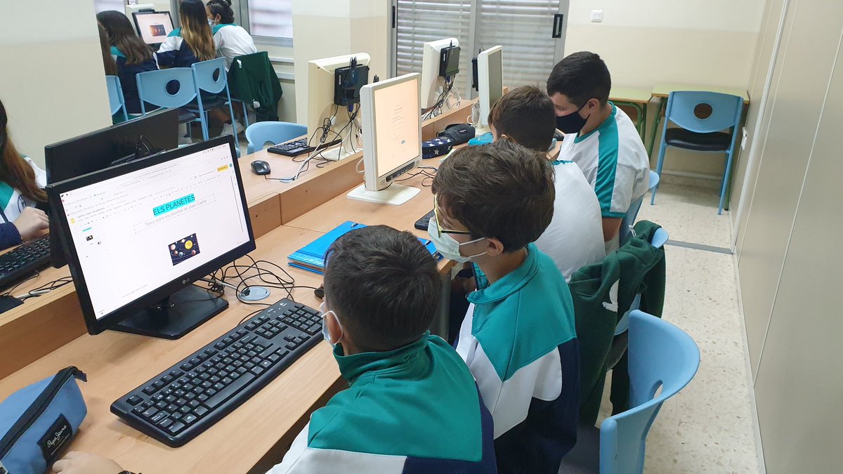 MAPieraG's tweet photo. L'alumnat de Biologia i Geologia de 1r d'ESO de @UnioCristiana treballa les TIC amb Google Classroom. Aprenen a treballar en equip i en la xarxa, compartint documents i tasques.
@vantpc @LliureX
#GoogleWorkspaces #GoogleClassroom https://t.co/ah9fMOnvSN