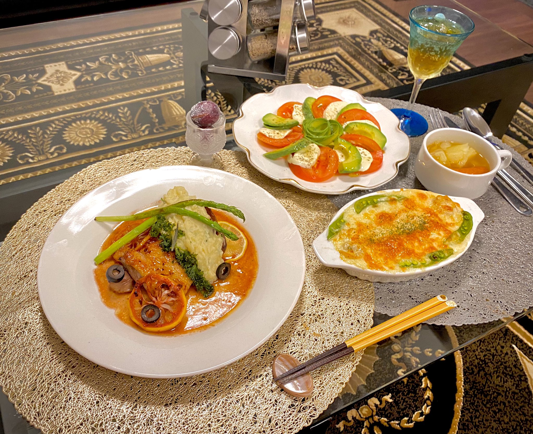 おばけ チキンステーキ ホタテのグラタン カプレーゼ スープ ピオーネ シャンパンで乾杯 料理 手作り料理 手料理 おうちごはん Twitter家庭料理部 いいね 飯テロ 洋食 夜ご飯 献立 晩ご飯 おしゃれ おしゃれごはん 料理好きさんと おばけ チキンステーキ ホタテのグラタン カプレーゼ スープ ピオーネ シャンパンで乾杯 料理 手作り料理 手料理 おうちごはん Twitter家庭料理部 いいね 飯テロ 洋食 夜ご飯 献立 晩ご飯 おしゃれ おしゃれごはん 料理好きさんと