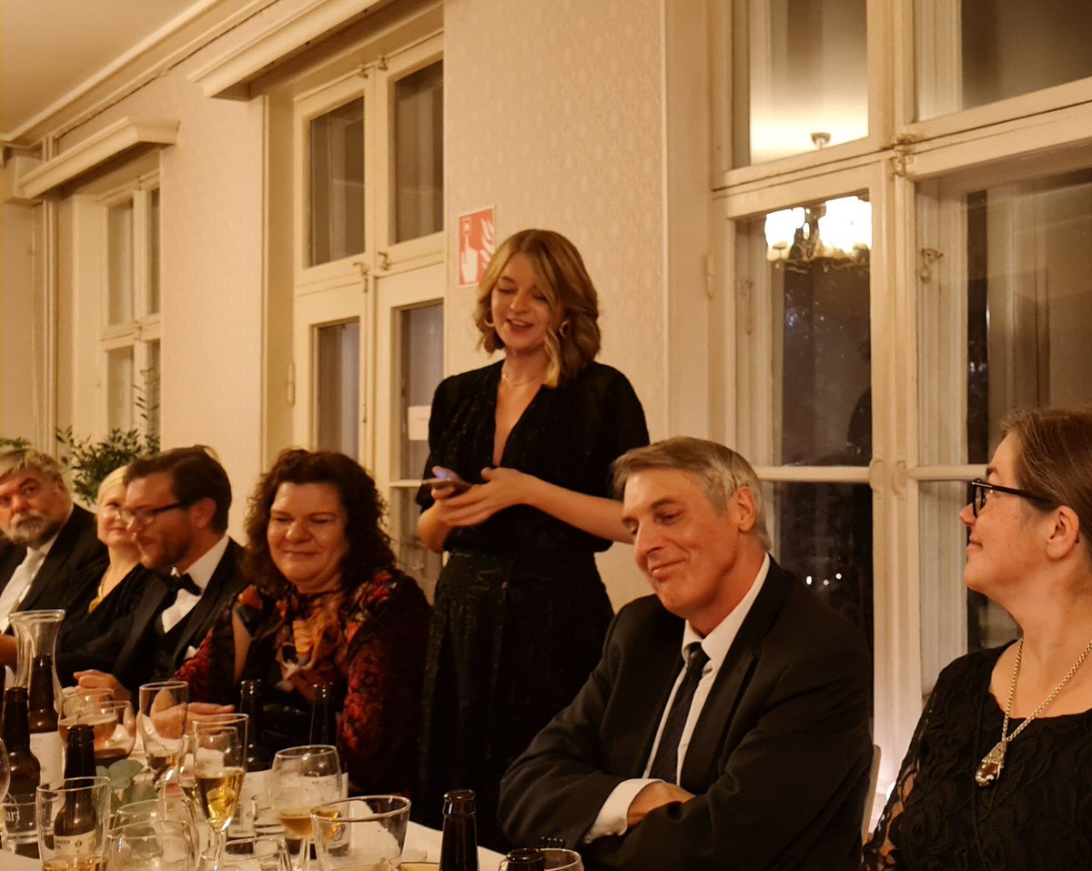 Sometimes a young scientist comes along whose work is so original that we run out of superlatives to congratulate them. Well done @laurakaikkonen on a brilliant PhD and finally a real karonkka party :) yle.fi/uutiset/3-1215…