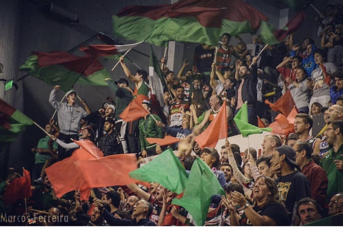 RinconAguatero's tweet photo. Todos nos despertamos pensando en lo mismo. Se acelera el corazón porque no es un día más... 
HOY JUEGA AGUADA! 🔴🟢💯
📸@m_ferreira83 https://t.co/jy07K2qopi