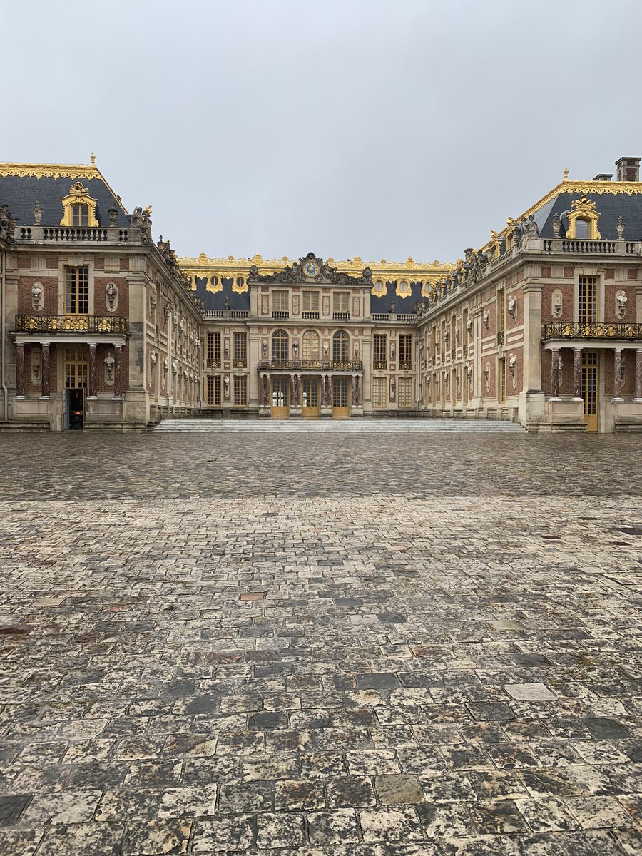 SnaithHistory's tweet photo. TSS History on tour at the Palace of Versailles! Y9 &amp; Y10 have been learning about the Treaty of Versailles and it’s impact on Europe. 📝🇫🇷 https://t.co/3cyHfsRDfw